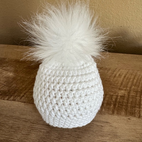 NICU Premature Baby Hat and Bootie Set - Picture 11 of 11